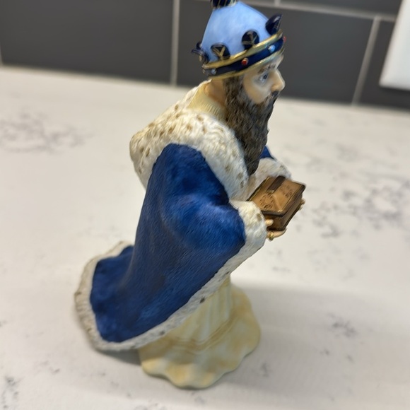 Coalport Wedgwood Coalport by Wedgwood Wise Man with Blue Crown 1997 The - Picture 4 of 6